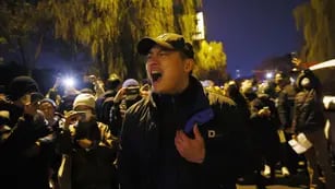 Protesta en Beijing contra las restricciones de Covid provocada por un incendio en Urumqi que mató a 10 personas