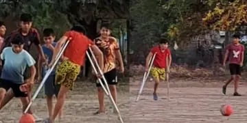 Niño sin una pierna juega futbol en muletas