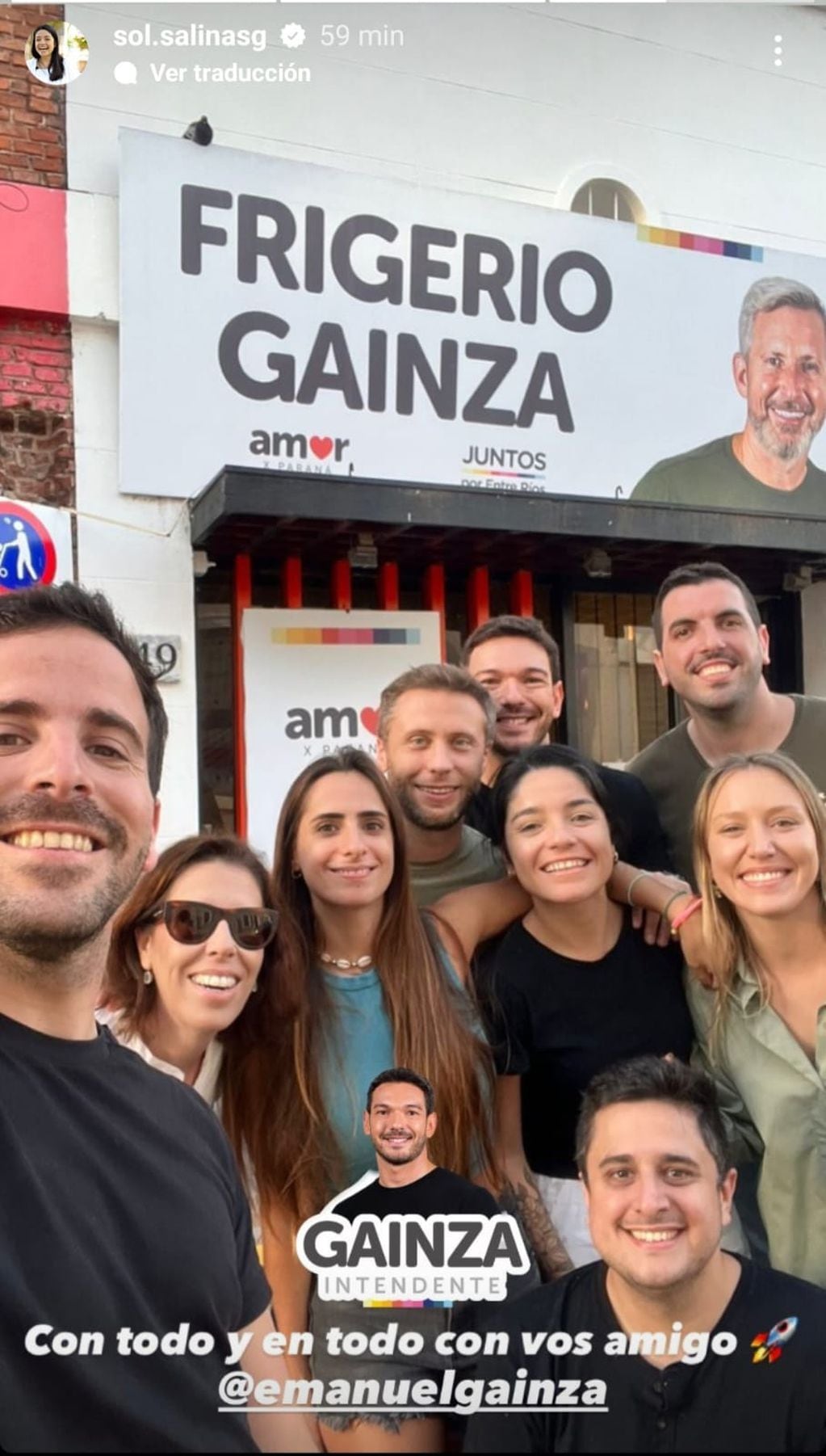 Sol Salinas en viaje a Paraná para ser parte de la campaña de Emanuel Gainza.