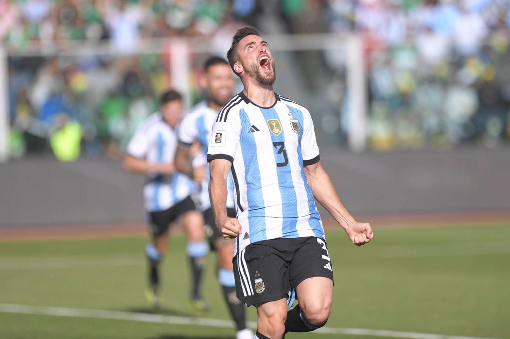 Nicolás Tagliafico marcó su primer gol con la Selección Argentina y lo festejó con todo. 