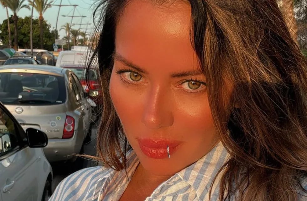 Karina Jelinek posó hot desde España. / Instagram