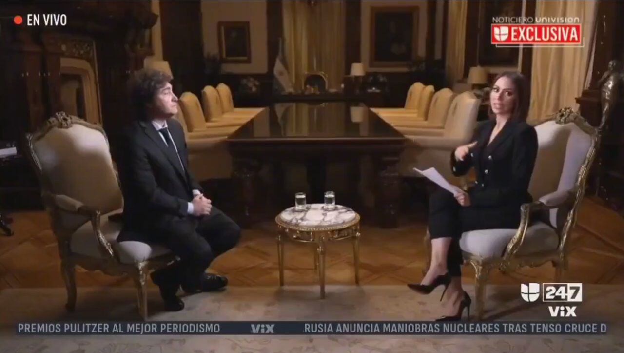 Milei se enojó con una periodista de Univisión por "temas personales" (Captura de video)