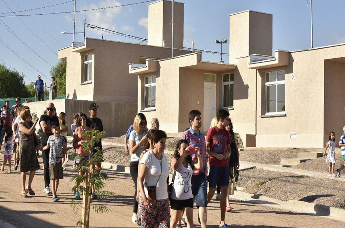 Entregaron 44 viviendas en el barrio Esperanza IV de Godoy Cruz