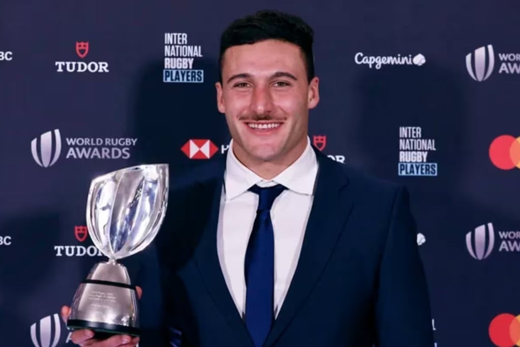 Rodrigo Isgró fue galardonado como el mejor jugador de Rugby Seven del mundo, el 30 de octubre pasado en Paris. 