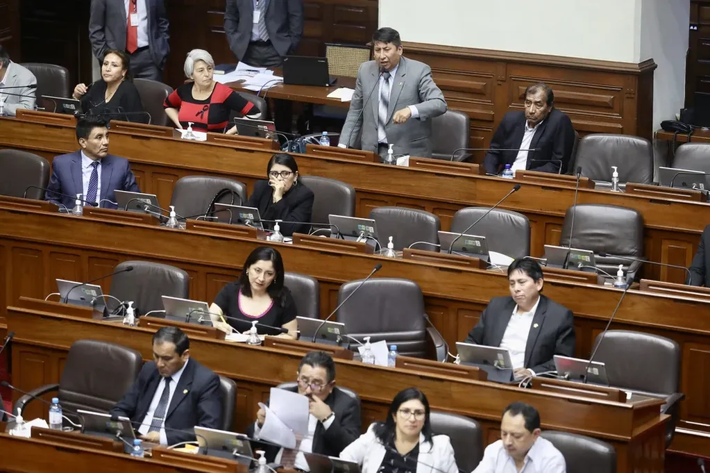 Congreso de la República debate sobre el adelanto de Elecciones. Foto: Infobae