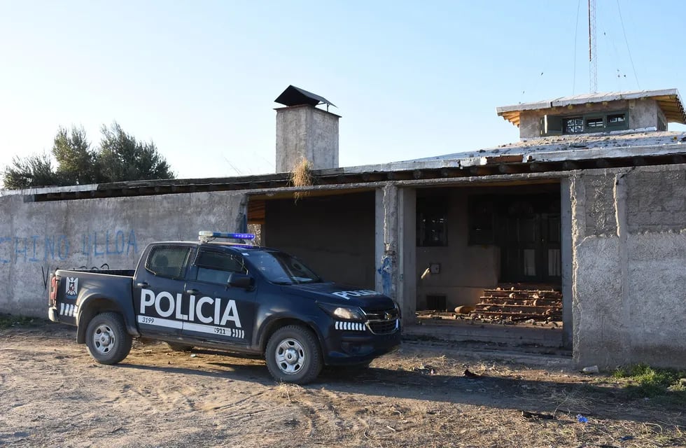 La propiedad donde vivían los sospechosos tuvo custodia en los días posteriores al hecho./Mariana Villa Los Andes