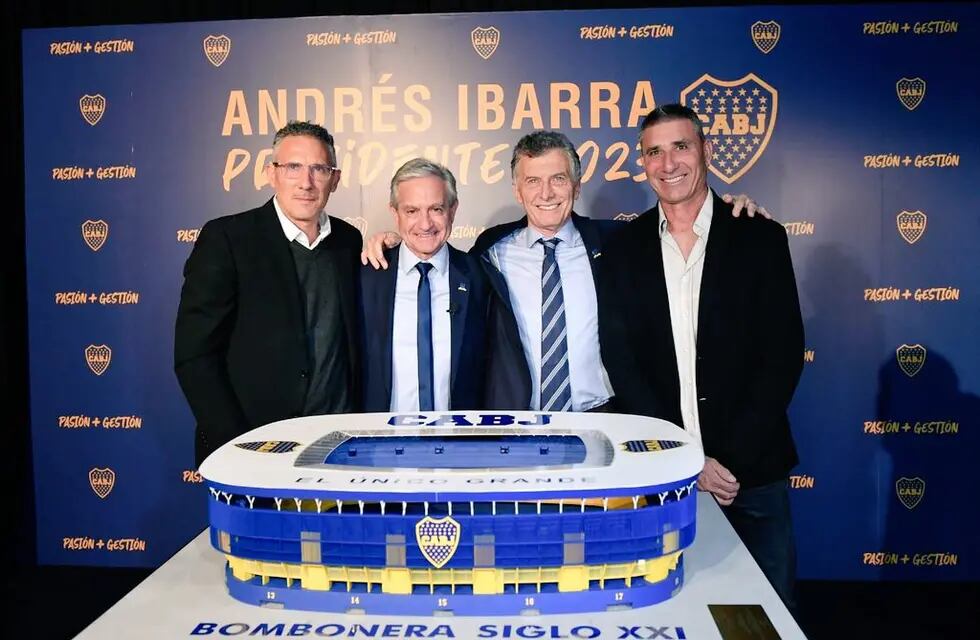 Diego Cagna, Andrés Ibarra, Mauricio Macri y Roberto Abbondanzieri.