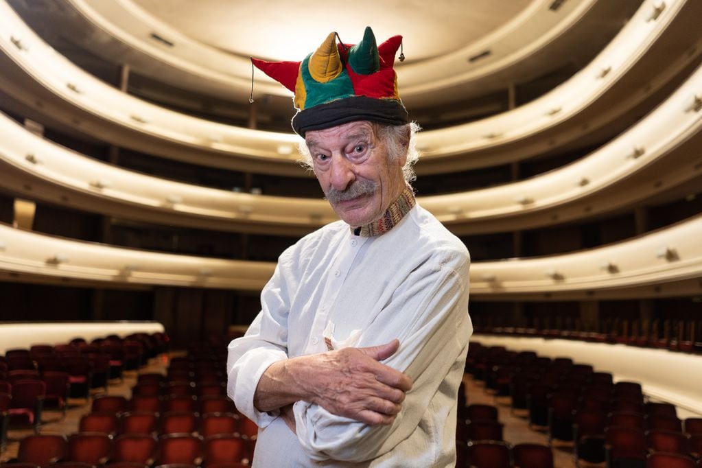 El flaco cumple 60 años haciendo teatro y lo celebra en el Independencia