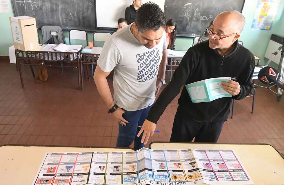 El sistema de votación de la Boleta Única fue usado en las PASO. - Foto: José Gutierrez / Los Andes
