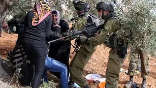 Ejército israelí contra civiles palestinos