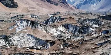 Pérdida. El Glaciar Horcones Inferior, el más importante de la subcuenca del río Cuevas, en el Aconcagua, está como todos, en retroceso. Gustavo Rogé / Los Andes