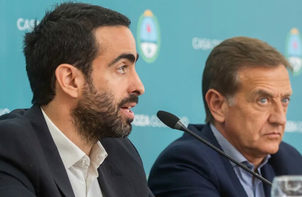 Víctor Fayad junto al gobernador Rodolfo Suárez. Foto: Gobierno de Mendoza.