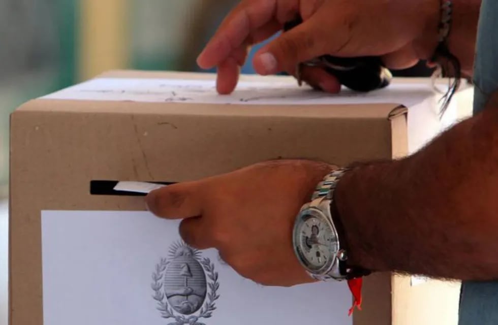 Una de cada tres personas cree, desde la última década, que el voto “no sirve como factor de cambio”. - Foto: Archivo/ Los Andes