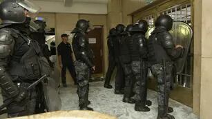 Tensión en Casa de Gobierno: incidentes por una protesta de policías retirados