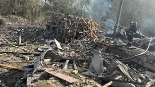 Un ataque misil ruso en el este de Ucrania dejó al menos 50 civiles muertos: “Es un acto de terrorismo completamente deliberado”