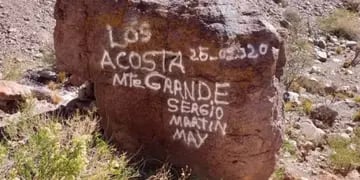 Pintaron una piedra de un sitio histórico de Mendoza y las redes estallaron de furia