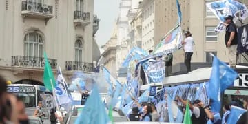 Caravana por el Día de la Lealtad Peronista. Federico López Claro / Clarín