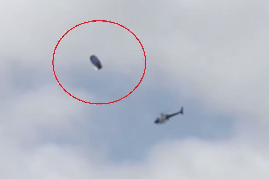Video: aseguran que un helicóptero de la Policía interceptó a un OVNI