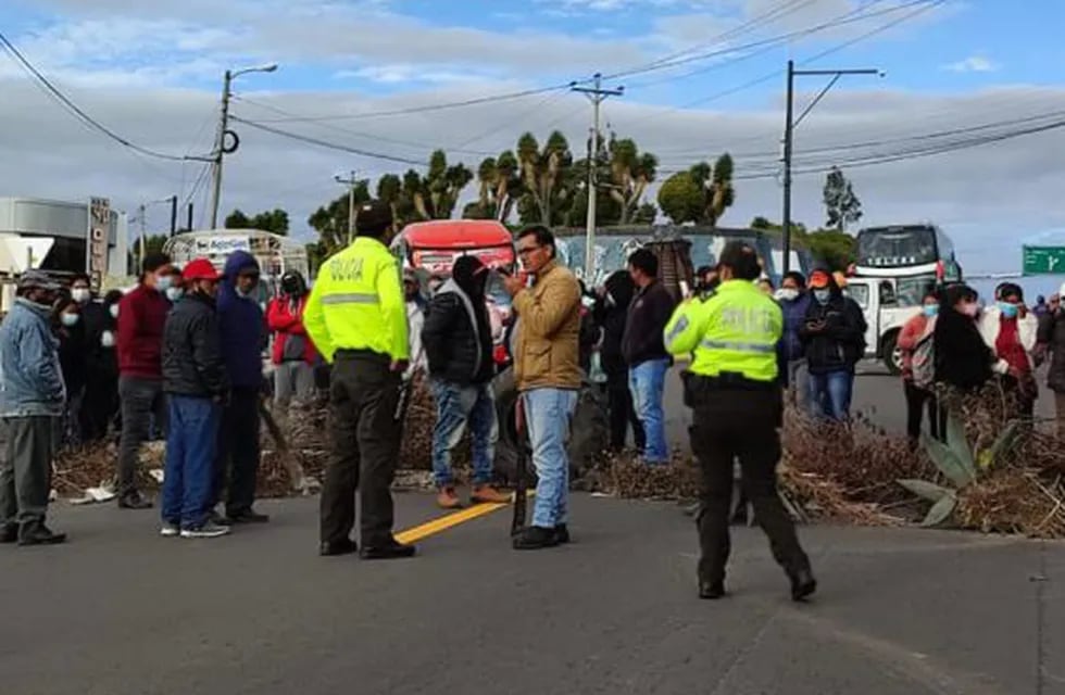 Protestas y cortes de ruta en Ecuador