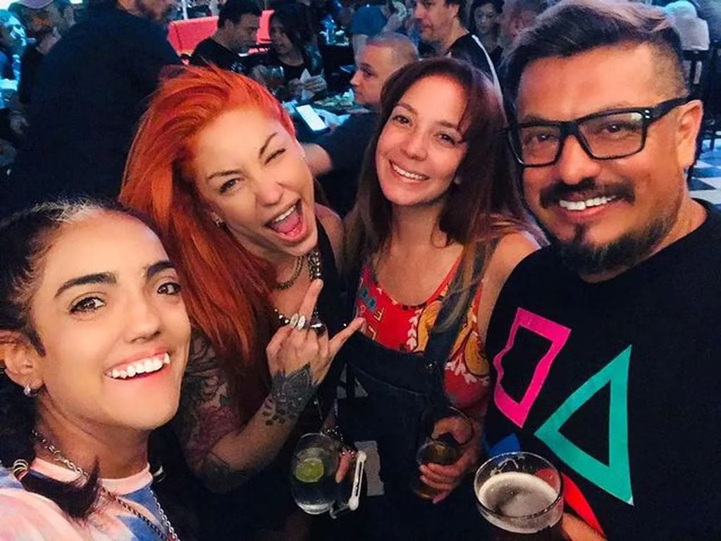 Lourdes Fernández, Lissa Vera y Raúl Velaztiqui Duarte, juntos en una fiesta en 2020. Foto: Instagram