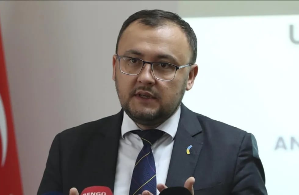 El embajador de Ucrania en Turquía, Vasyl Bodnar.