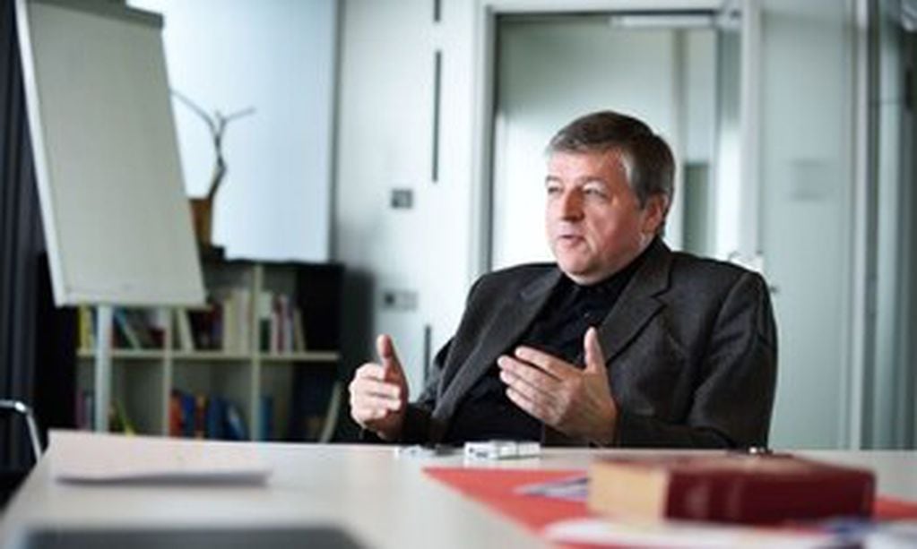 El líder de la Iniciativa de Párrocos, Helmut Schüller, mostró preocupación por el responsum emitido ayer. Foto: Gentileza.