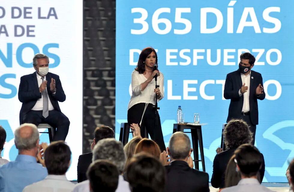 “Vayan a buscar otro laburo”, dijo CFK a los ministros de Alberto, en el acto que compartieron el viernes.