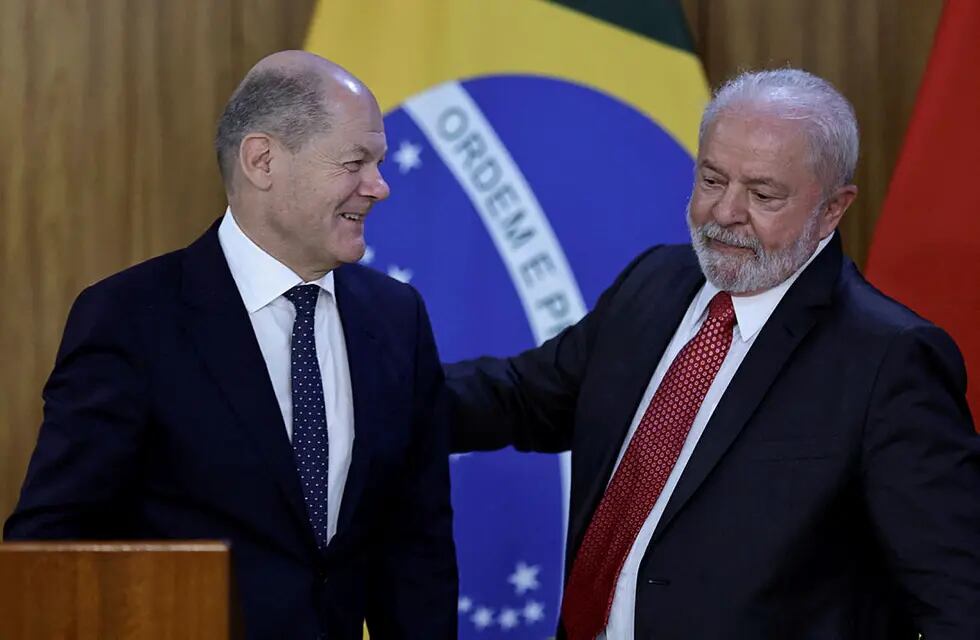 Olaf Scholz y Lula da Silva, primer ministro de Alemania y presidente de Brasil, respectivamente, durante la visita del primero al país del segundo.