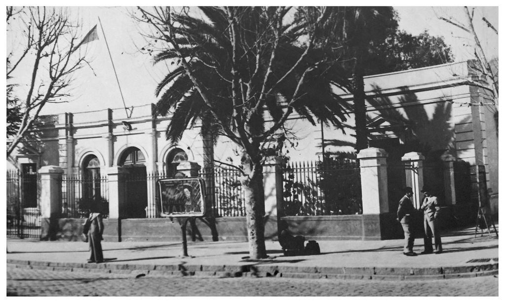 Otra foto del frente de la Escuela Normal. Foto: Archivo Diario Los Andes