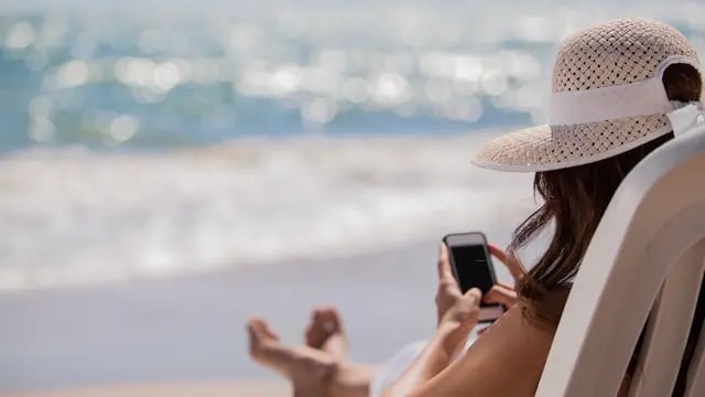 Apps y configuración para el celular durante las vacaciones