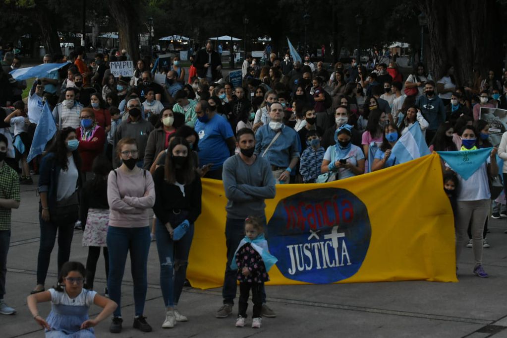 grupos provida caminaron de manera pacífica hasta la plaza independencia
