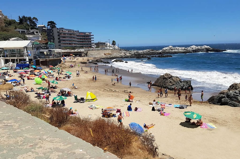 Está a pasos de Reñaca y es la playa tranquila que todos quieren visitar en el verano (Cochoa) / Gentileza