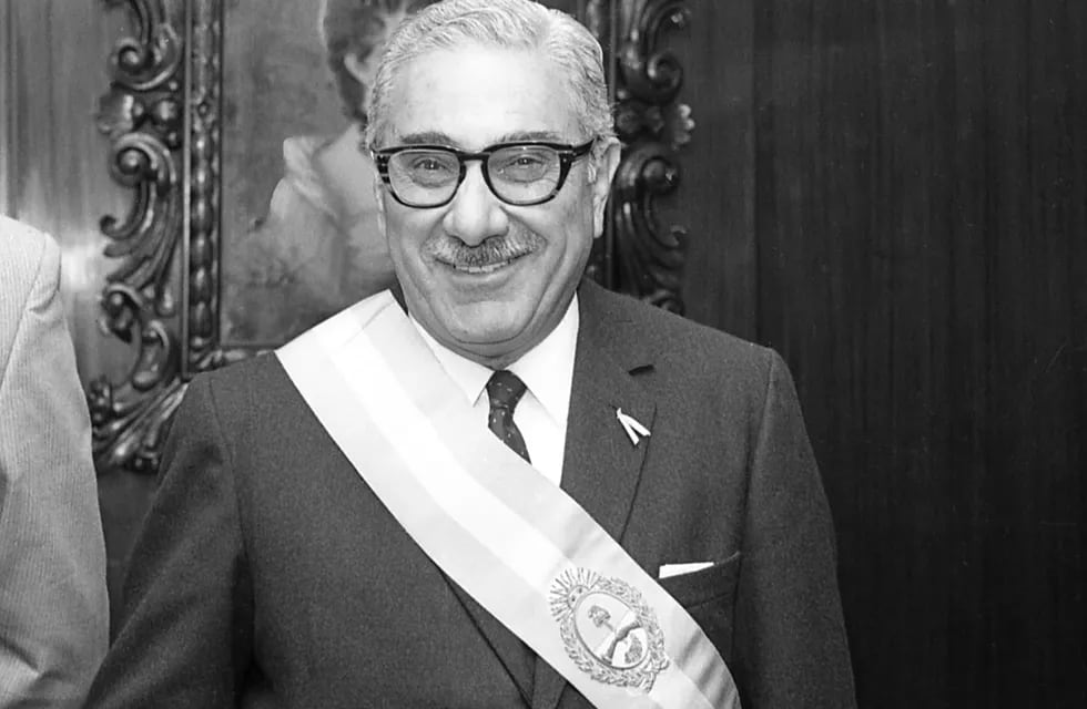 Santiago Felipe Llaver: el primer gobernador de la democracia