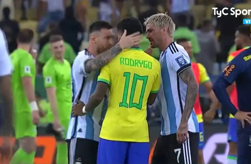 El brasileño insultó a de Paul y Messi antes del arranque del partido.