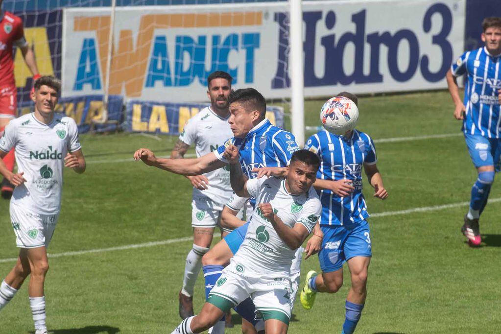 Godoy Cruz Antonio Tomba recibió este sábado a Sarmiento por la Liga Profesional de Fútbol. Foto: Ignacio Blanco / Los Andes