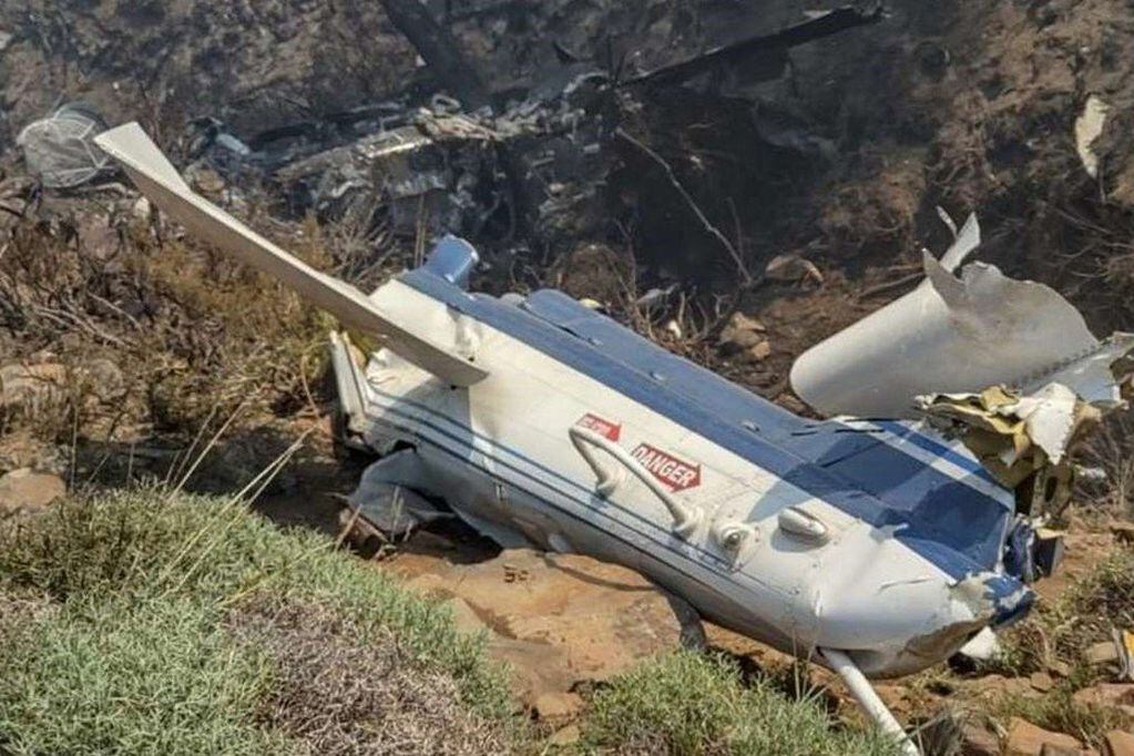 Así quedó el helicóptero que cayó mientras combatía los incendios en la Patagonia. / Foto: Gentileza