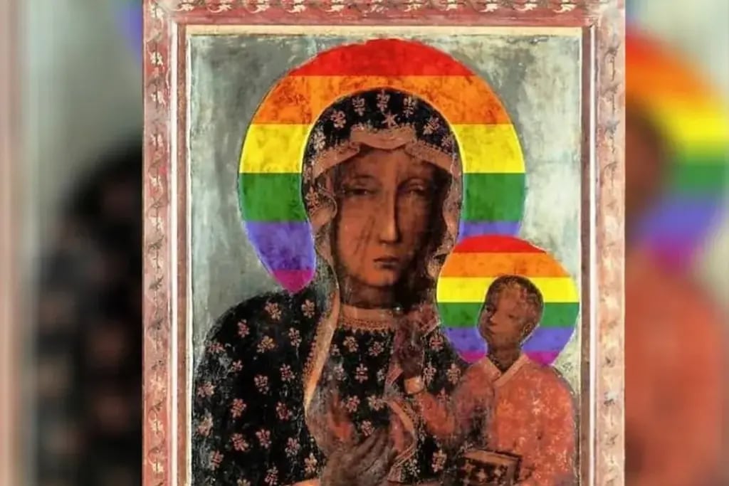 Detienen a una activista LGTB por difundir una imagen de la Virgen María con un aro de arcoíris