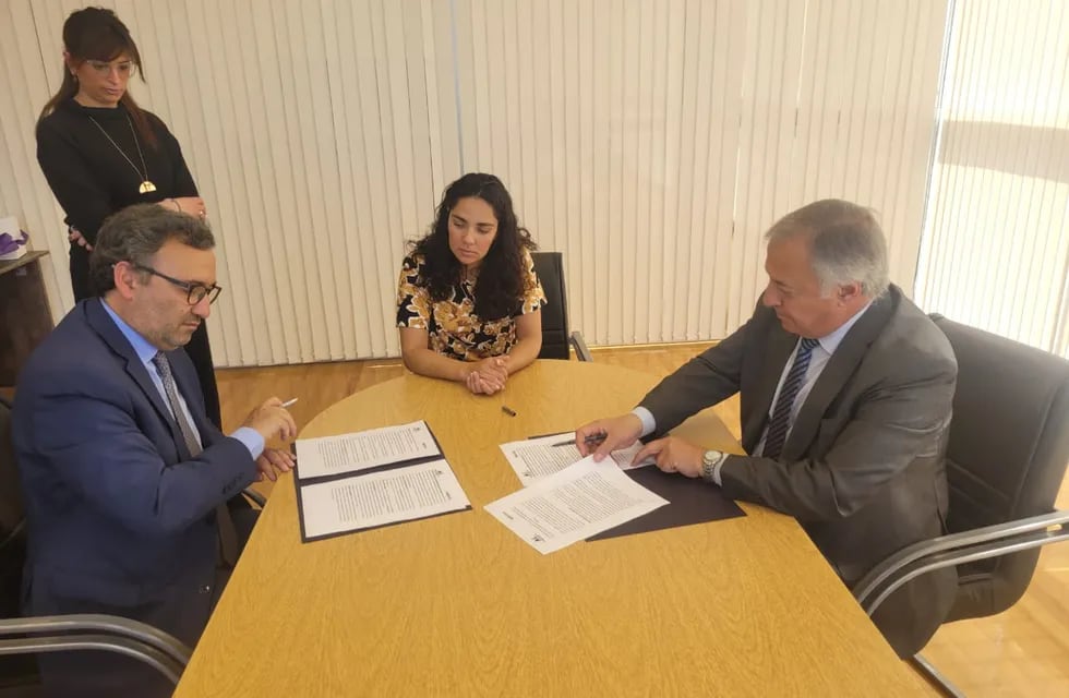 Telecom firmó un convenio de cooperación con el Ministerio Público Fiscal de Mendoza.