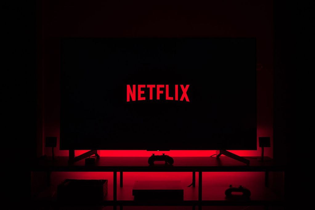 Netflix empieza a cobrar extra por cada casa que use una misma cuenta (Imagen ilustrativa / Web)