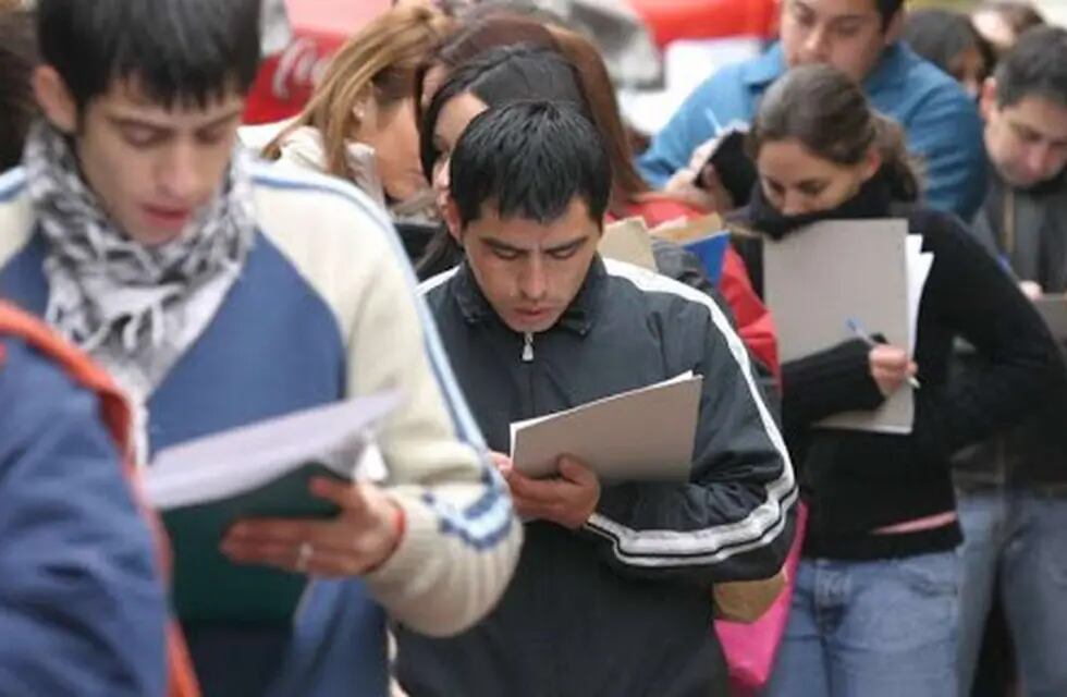 Búsqueda de empleo en Mendoza. Unas 6.700 personas se incorporaron al mercado laboral en un año.