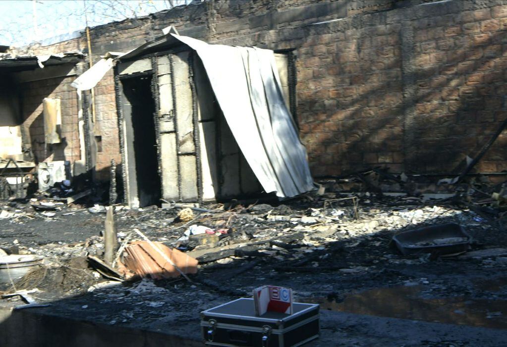 Murió una nena de 12 años tras un incendio en su casa de Ciudad -  Foto: Orlando Pelichotti