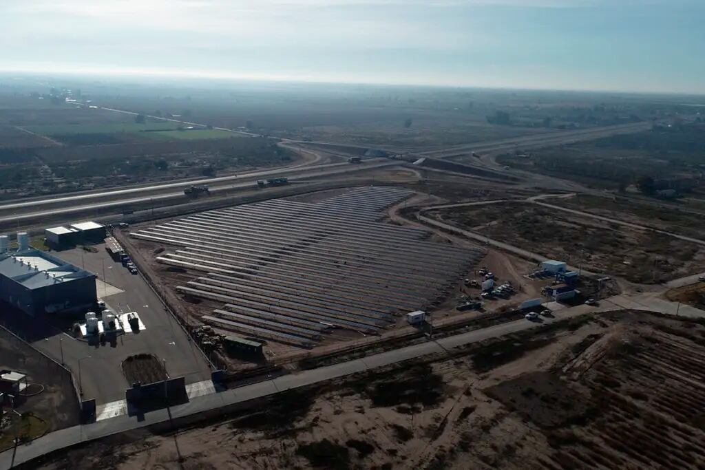 El Pasip, en Palmira, cuenta con 4.000 paneles solares con una potencia instalada de 1,5 mega watts. Foto: Prensa Gobierno
