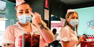 Video: así es el peculiar restaurante en el que los mozos tratan mal a los clientes para que sientan cómo es la experiencia
