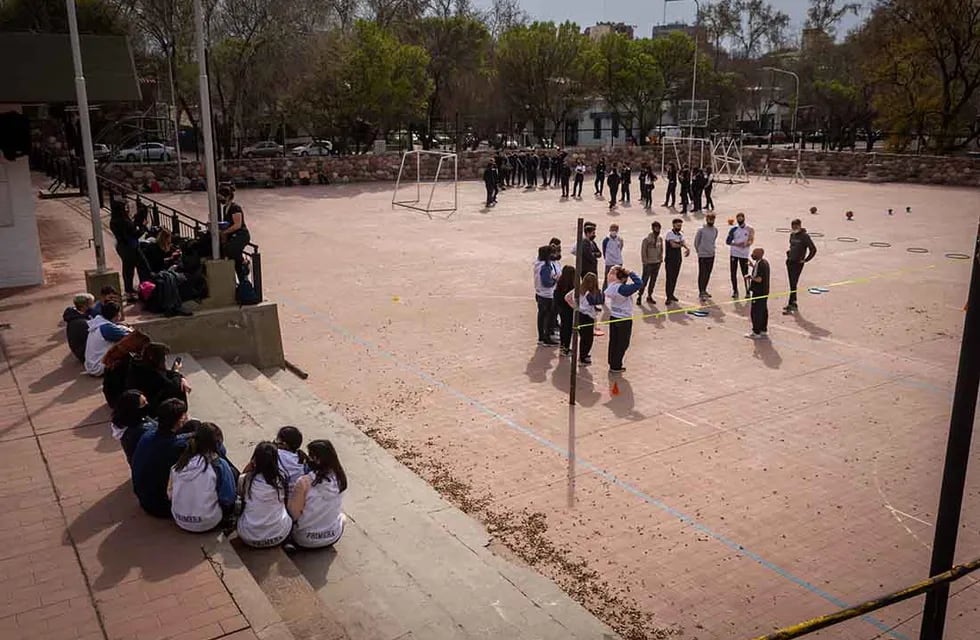 Los alumnos de secundaria de la UNCuyo tendrán talleres virtuales sobre temáticas de su interés
Foto: Ignacio Blanco / Los Andes