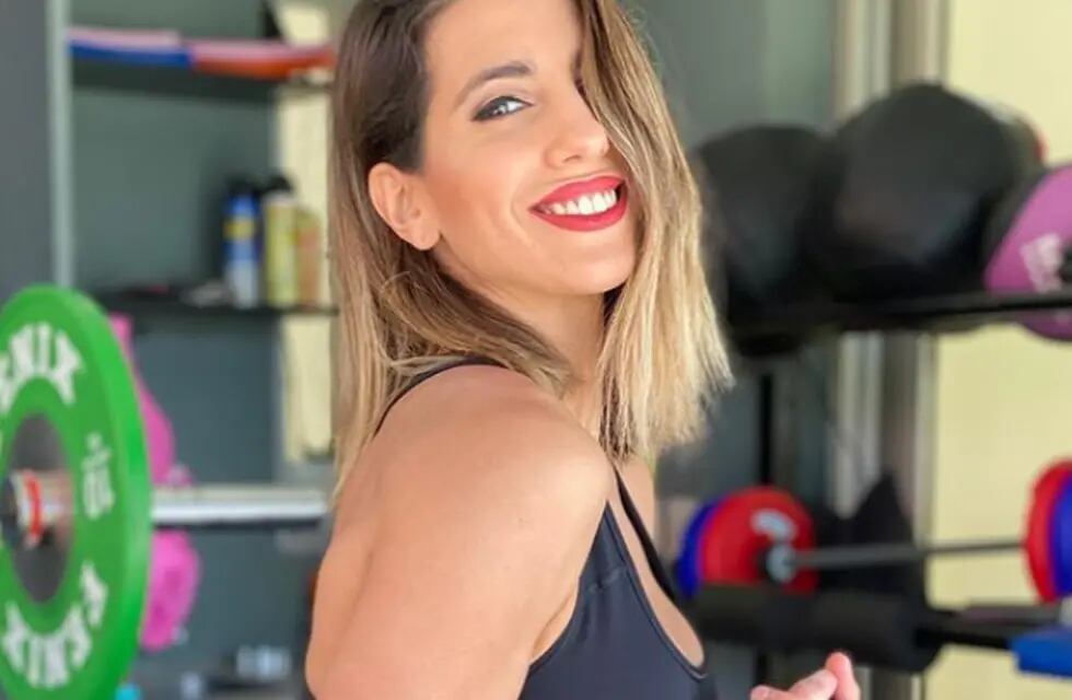 Cinthia Fernández mostró en Instagram como es su rutina de ejercicios en la 'playa'.