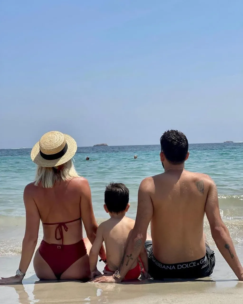 Ailén Bechara de vacaciones en Ibiza con su familia