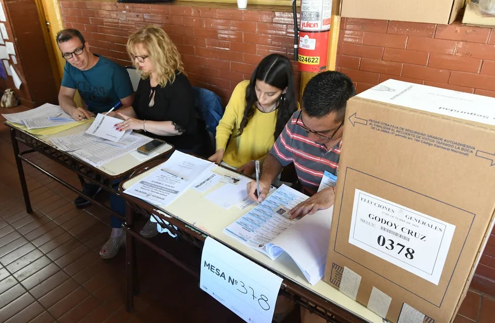 La Cámara Nacional Electoral ya habilitó el padrón definitivo. / Foto: José Gutierrez / Los Andes