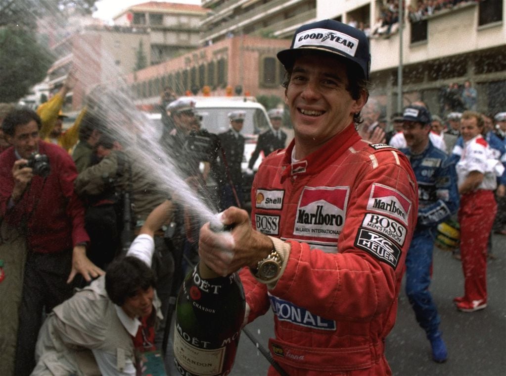 El brasileño Ayrton Senna, uno de los mayores ídolos de todos los tiempos de la Fórmula 1. Logró tres campeonatos: 1988, 1990 y 1991. (Foto: AP)