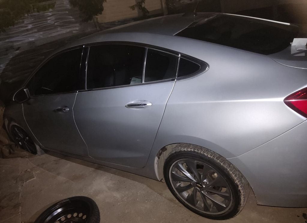 El Chevrolet Cruze que había sido robado fue recuperado en Las Heras. | Foto: Ministerio de Seguridad y Justicia