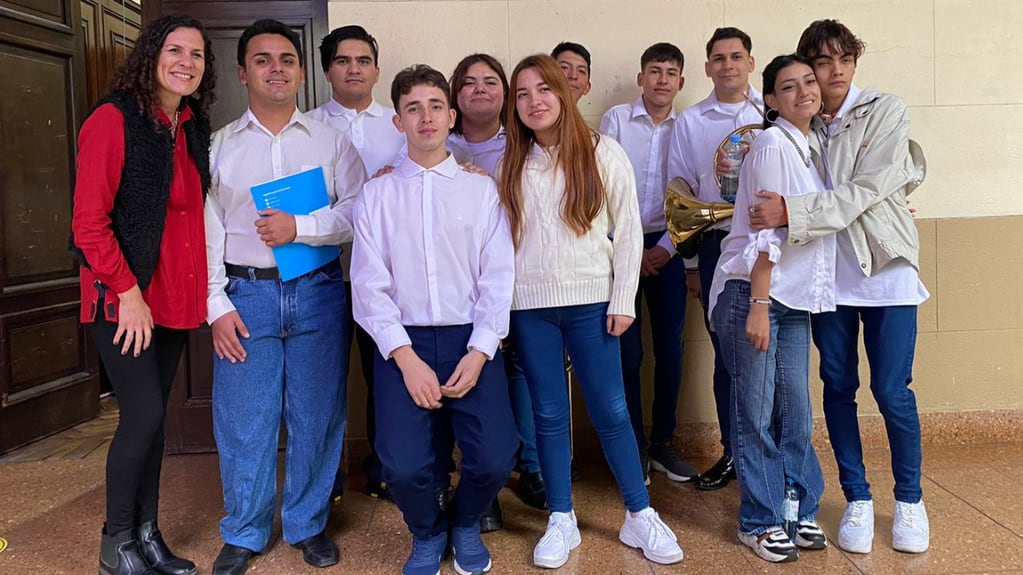 Once adolescentes mendocinos brillaron ante los ojos de todo el continente en el coro y la orquesta juvenil del Mercosur. Foto: Gentileza